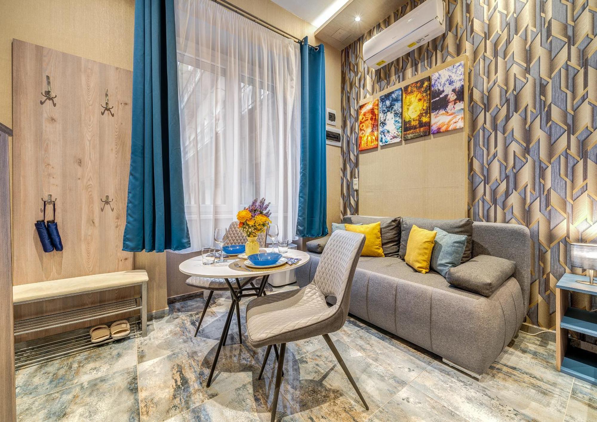 Budapest Magic Blue In Downtown Ngoại thất bức ảnh