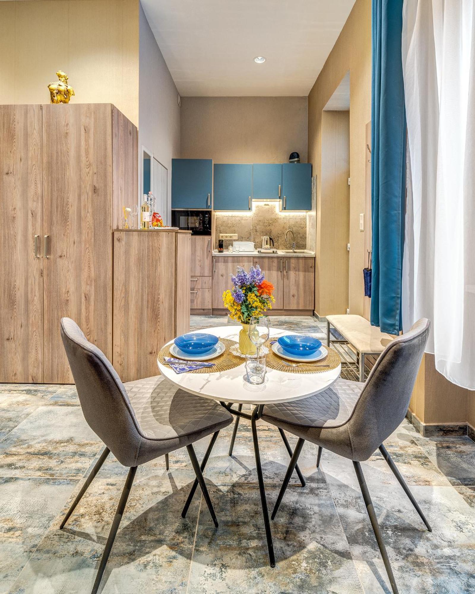 Budapest Magic Blue In Downtown Ngoại thất bức ảnh